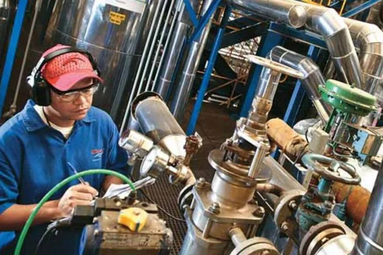A maior procura por crédito foi verificada no setor industrial com aumento de 11,2% sobre dezembro, seguida pelo comércio com alta de 10,1% (Cristiano Mariz/EXAME.com)