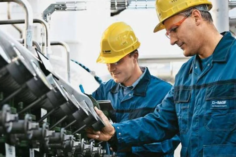 
	F&aacute;brica na alemanha: PMI para o setor industrial caiu para 49,0 em mar&ccedil;o, ante 50,3 em fevereiro, quando registrou expans&atilde;o para primeira vez em um ano
 (Divulgação)