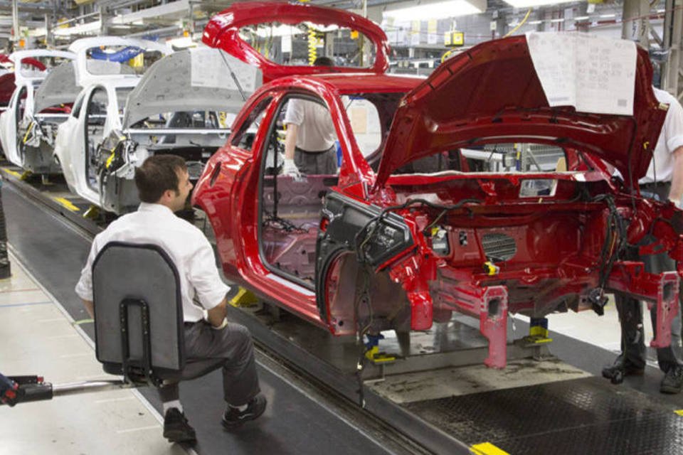 Opel cortará produção na Rússia em meio à crise econômica