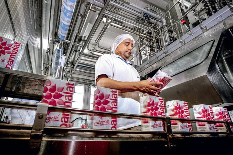 Fábrica em Guaratinguetá: planos para reforçar a marca Parmalat (Alexandre Battibugli)