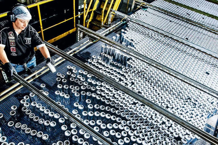 
	F&aacute;brica da Rexam, em Bras&iacute;lia: o acordo anteriormente encontrou resist&ecirc;ncia dos reguladores antitruste europeus
 (Cristiano Mariz / EXAME)