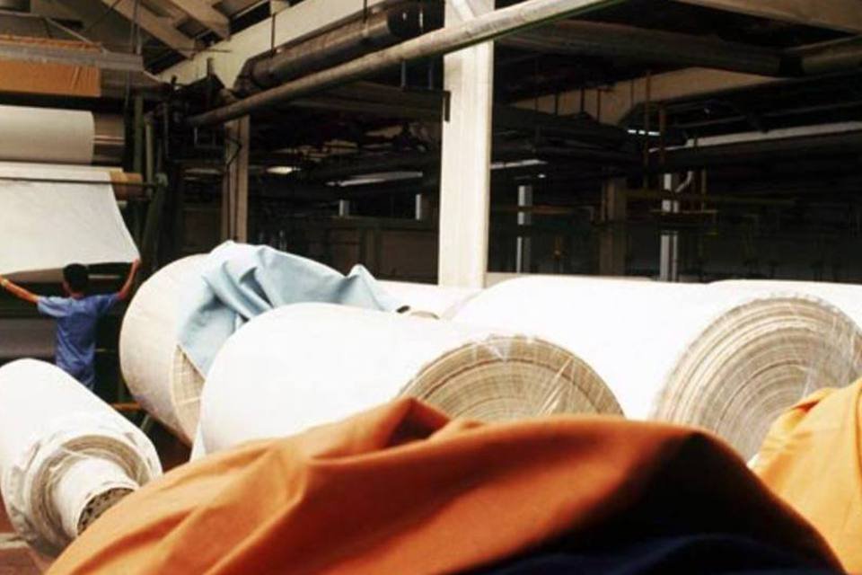 Setor têxtil prevê alta de 1,5% na produção em 2012