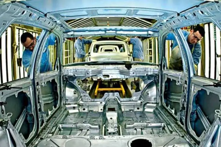 Fábrica de automóveis: as empresas preveem que o PIB vai crescer de 1% a 3% em 2013 (Germano Lüders/EXAME.com)