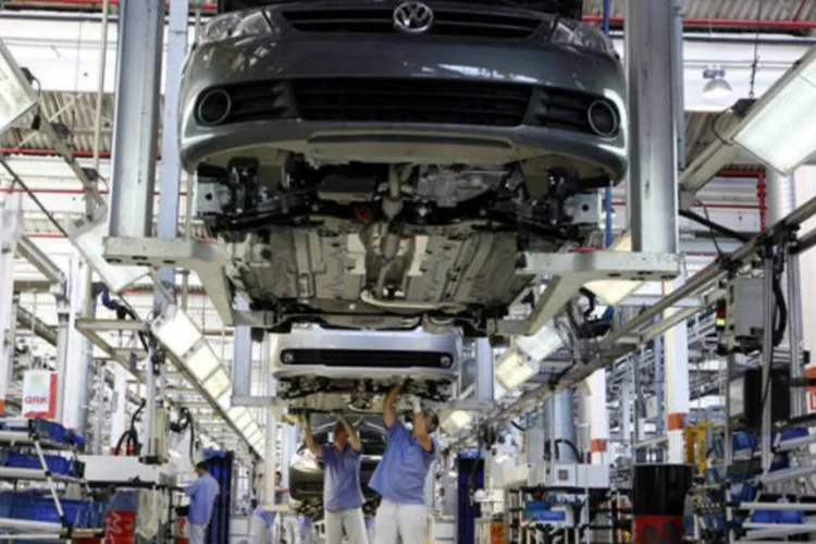 
	F&aacute;brica da Volkswagen no Brasil: companhia quer se tornar a maior montadora de ve&iacute;culos do mundo
 (Nacho Doce / Reuters)
