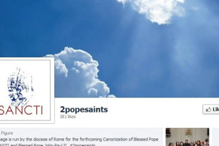 
	Facebook: alunos lan&ccedil;aram uma p&aacute;gina no Facebook (2popesaints), uma conta no Twitter e no Instagram (@2popesaitns e&nbsp;2popesaints, respectivamente) e tamb&eacute;m um&nbsp;canal de v&iacute;deo&nbsp;no YouTube
 (Reprodução/Facebook/2popesaints)