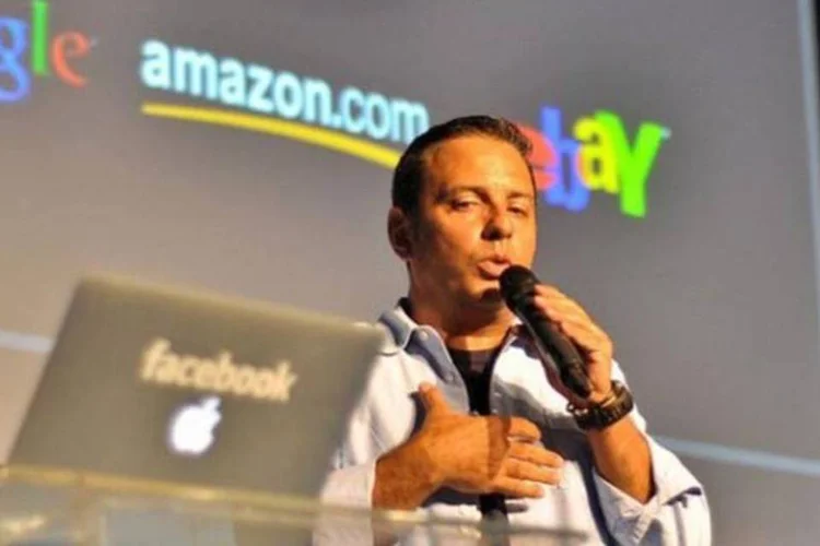 A superconexão entre as pessoas, disse Hohagen, é a principal característica por trás do sucesso de companhias como Google, Apple e o próprio Facebook. (Flickr/Campus12/Divulgação)