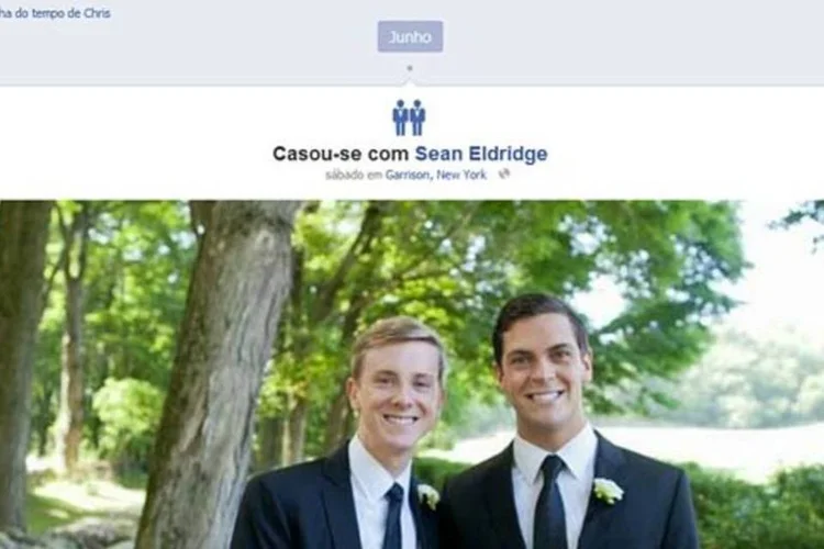 Foto na página de Chris Hughes no Facebook: para os brasileiros, um símbolo de erro aparece no lugar do ícone (Reprodução)