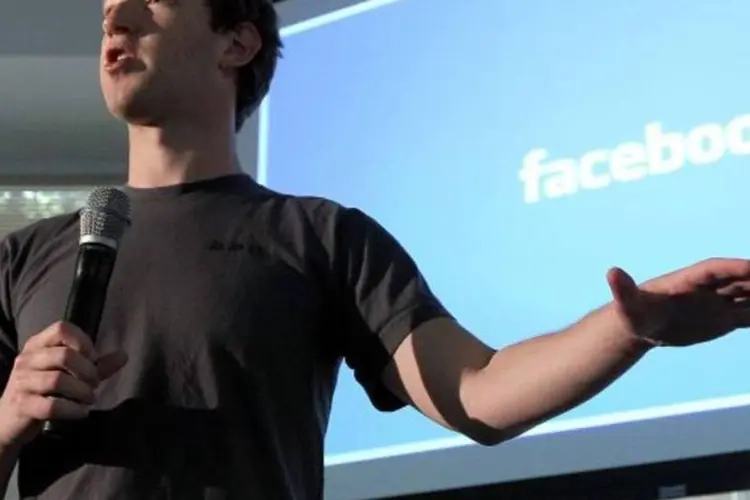 Mark Zuckerberg, presidente da maior rede social mundial: ambos os conselhos aprovaram um acordo estratégico que vai envolver vendas conjuntas de anúncios online (Justin Sullivan/Getty Images)