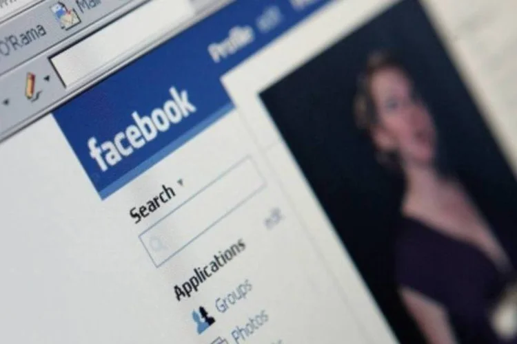 A estreia do Facebook é avaliada em dezenas de bilhões de dólares  (.)