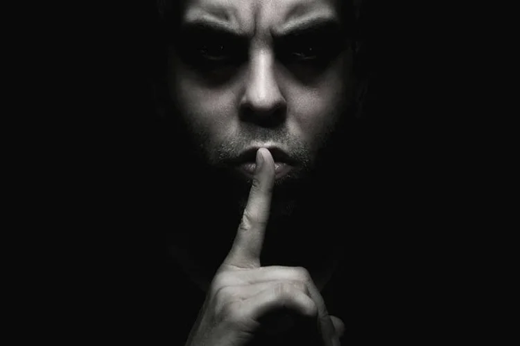 
	Reconhecimento facial: o algoritmo do Facebook identifica a pessoa mesmo que o rosto n&atilde;o esteja vis&iacute;vel
 (thinkstock)