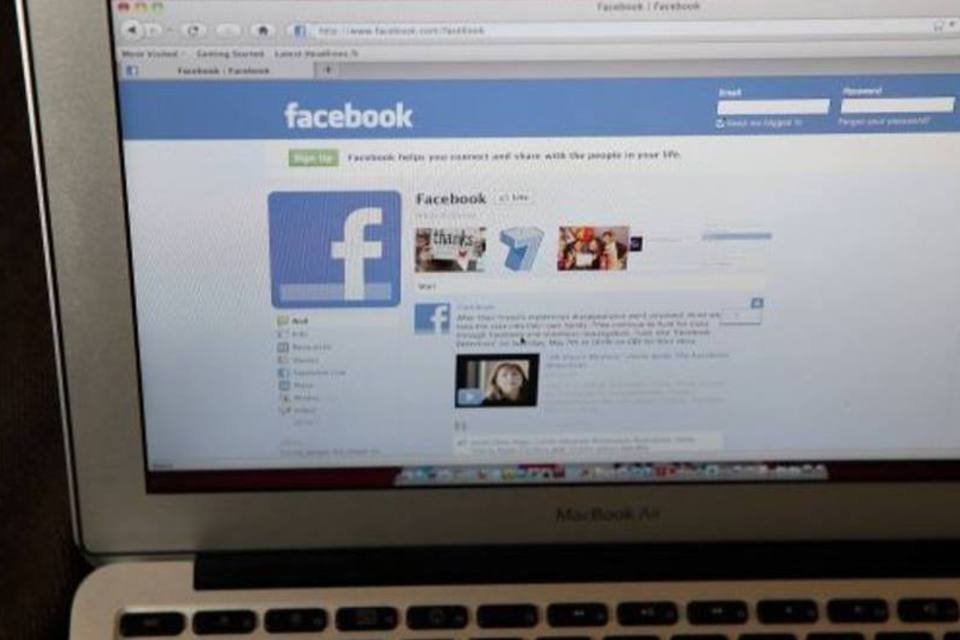 Foragido é preso após postar fotos no Facebook