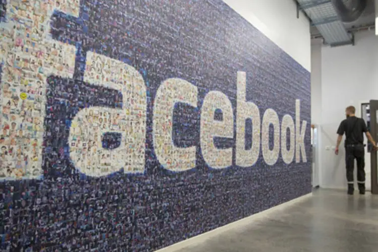 
	Facebook: rede social quer analisar hist&oacute;rico de navega&ccedil;&atilde;o dos usu&aacute;rios
 (Simon Dawson/Bloomberg)