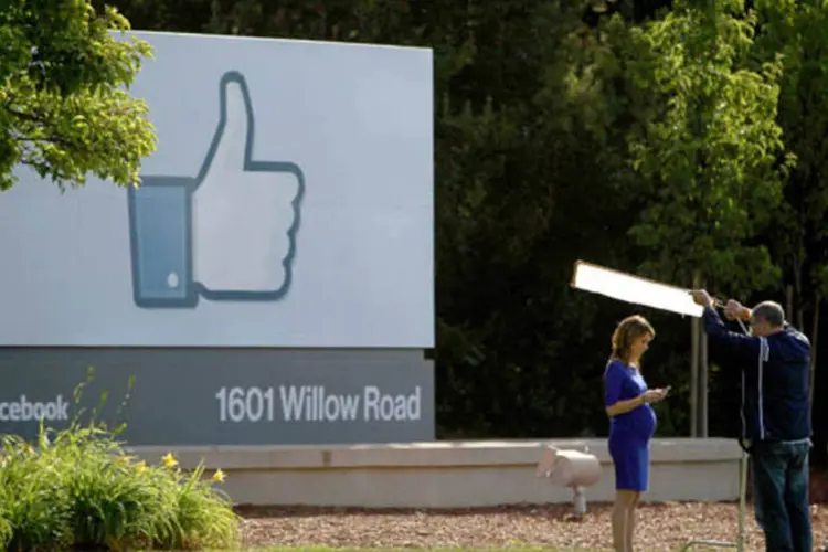 
	Facebook: empresa investir&aacute; pelo menos 500 milh&otilde;es de d&oacute;lares no centro global de processamento de dados
 (Stephen Lam/Getty Images)