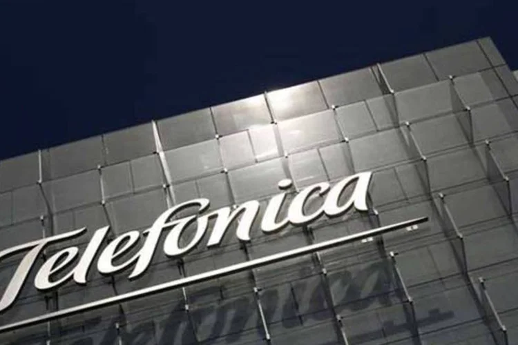 
	Telef&oacute;nica: com o IPO da Telefonica Deutschland, a companhia de telefonia conseguiu levantar 1,45 bilh&atilde;o de euros
 (Susana Vera/Reuters)
