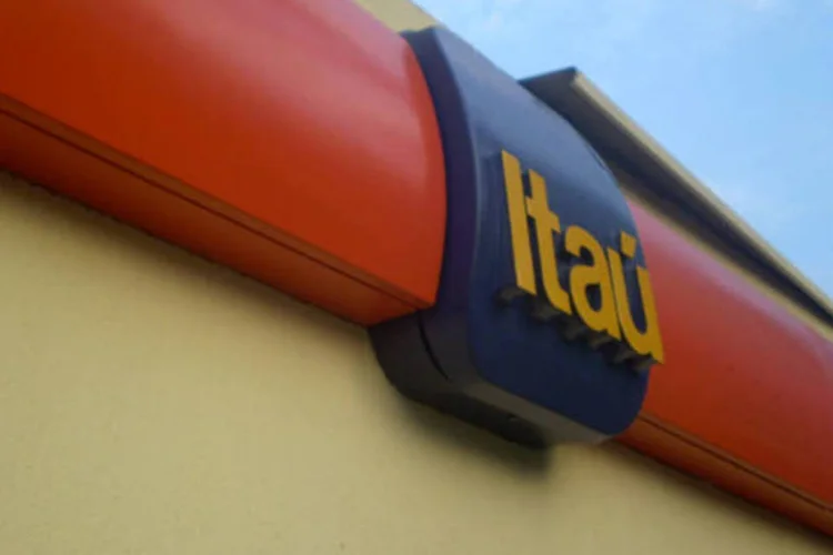 O Itaú, maior banco latino-americano por valor de mercado, captou US$ 1,25 bilhão em títulos com prazo de 10 anos a uma taxa de 5,65% em 12 de março (Pedro Zambarda/EXAME.com)