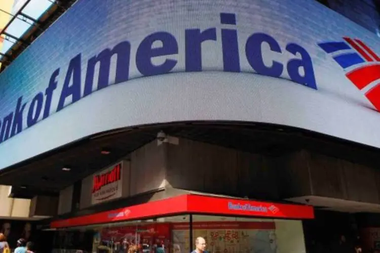 
	Fachada do Bank of America: banco registrou um preju&iacute;zo l&iacute;quido atribu&iacute;vel aos acionistas de 514 milh&otilde;es de d&oacute;lares, ou 0,05 d&oacute;lar por a&ccedil;&atilde;o, nos tr&ecirc;s meses encerrados em mar&ccedil;o
 (Brendan McDermid/Reuters)