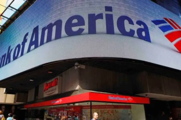 
	Fachada do Bank of America no Times Square: banco alertou que o acordo ir&aacute; cortar o lucro antes de impostos do primeiro trimestre em cerca de US$ 3,7 bilh&otilde;es
 (Brendan McDermid/Reuters)