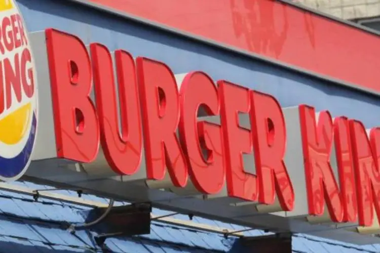 
	Burger King: homem bateu carro, abandonou o ve&iacute;culo e correu em dire&ccedil;&atilde;o &agrave; loja da rede, onde fez os ref&eacute;ns
 (Scott Olson/Getty Images)