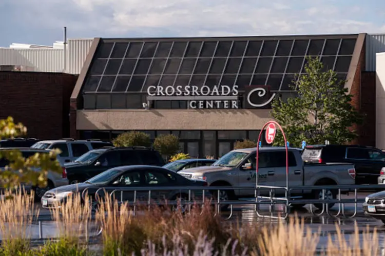
	Crossroads: Adan foi identificado por seu pai e vizinhos como autor do esfaqueamento de nove pessoas no centro comercial
 (Getty Images)