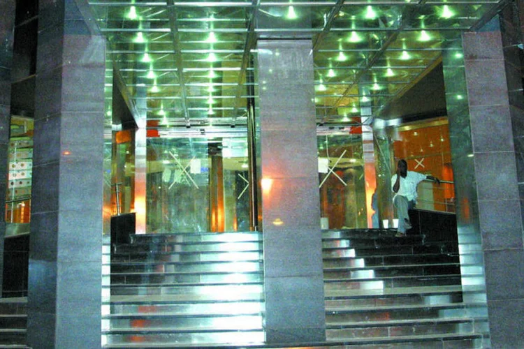 
	Hotel em Mali: todos os ref&eacute;ns restantes est&atilde;o em seguran&ccedil;a e fora do hotel Radisson Blu, onde haviam sido detidos
 (Divulgação/ Hotel Radisson Blu)