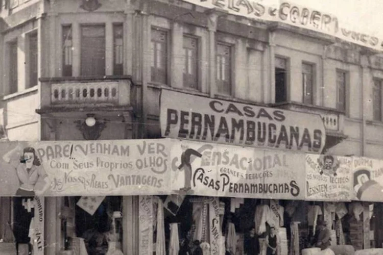 Fachada da loja da Pernambucanas na década de 1930: pela primeira vez, a empresa abriu as portas de seu memorial, que fica em São Paulo, para a imprensa (Divulgação)