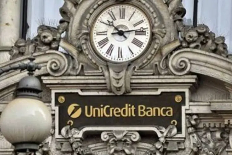 Fachada do UniCredit: o maior banco italiano tem a Líbia como acionista (Damien Meyer/AFP)