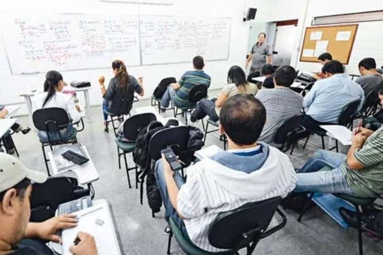 
	 Com taxa de juros de 3,4% ao ano, o programa financia de 50% a 100% do custo das mensalidades
 (Germano Lüders/EXAME)