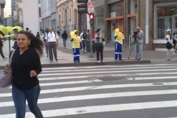 
	Faixa de pedestre no centro de SP: as principais v&iacute;timas do tr&acirc;nsito na capital paulista continuam sendo os pedestres
 (Milton Jung CBNSP/Flickr)