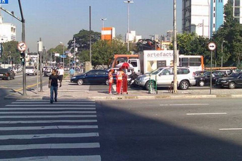 Rio promove iniciativa para chamar a atenção de pedestres