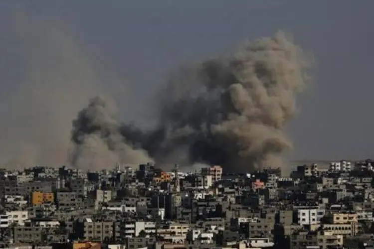 
	Conflitos da Faixa de Gaza: bombardeios deixaram 70 palestinos mortos hoje
 (Divulgação/Mohammed Saber/Agência Lusa/Agência Brasil)