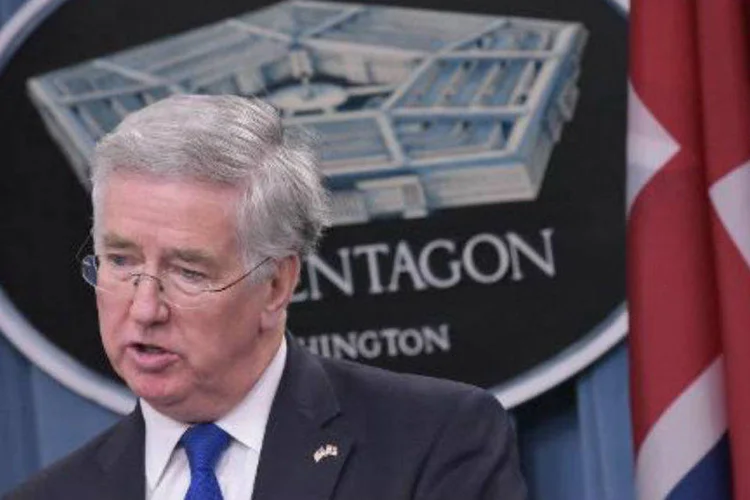 O ministro da Defesa britânico, Michael Fallon: o anúncio acontece depois que a imprensa britânica disse que a Rússia ofereceu aviões de bombardeio à Argentina (AFP/ Mandel Ngan)