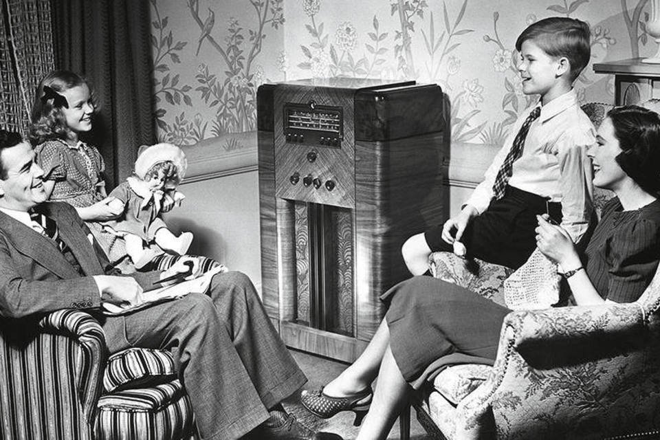 Família americana nos anos 50: um conforto nunca desfrutado pelas gerações anteriores (Retrofile/Getty Images)