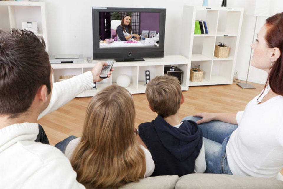 Em 2013, 97,2% dos lares contavam com televisão