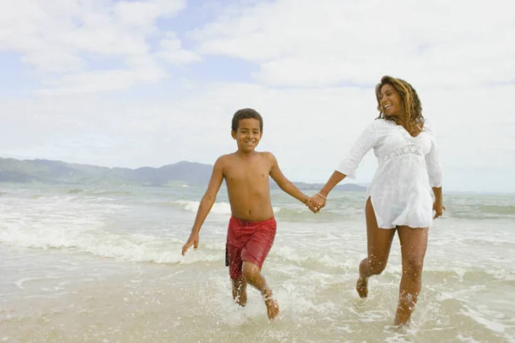 
	Felicidade: durante 75 anos, a pesquisa acompanhou a vida de 724 homens, ano ap&oacute;s ano, abordando o trabalho, a vida dom&eacute;stica e a sa&uacute;de
 (Rick Gomez/Thinkstock)