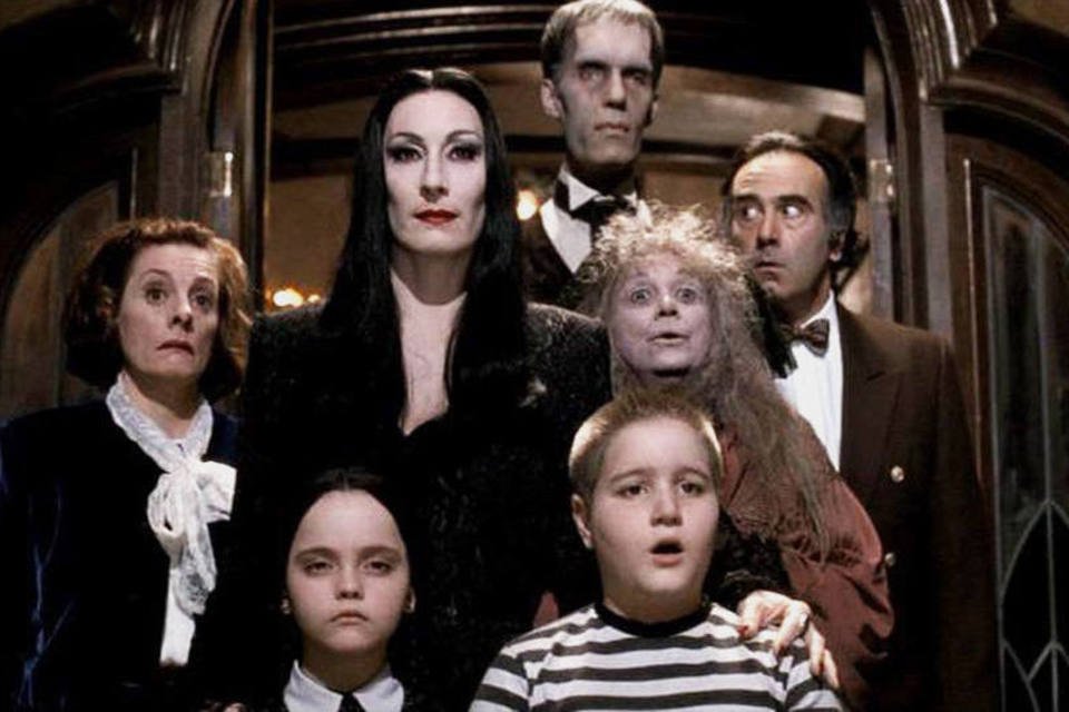 A Família Addams e Tim Burton: vem aí série sobre Wandinha na Netflix