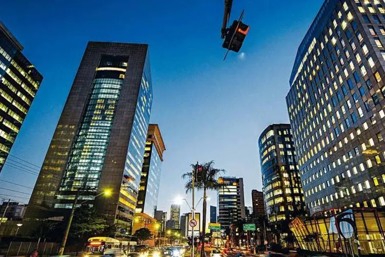 
	Pr&eacute;dios na Avenida Faria Lima, em S&atilde;o Paulo: im&oacute;veis ociosos na capital paulista ter&atilde;o IPTU mais caro
 (Germano Lüders/EXAME)