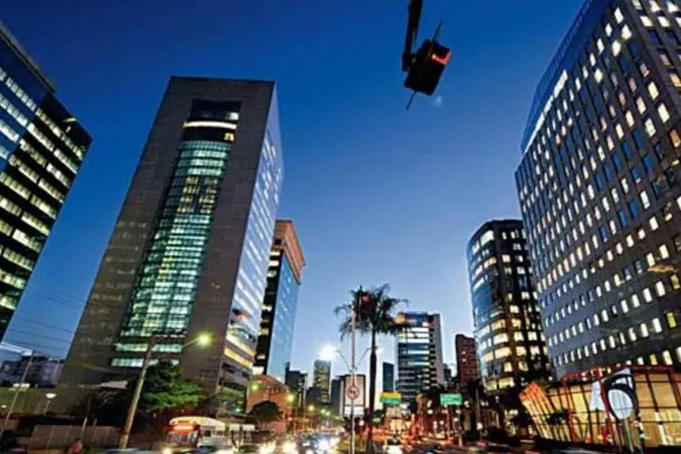 Prédios comerciais em São Paulo: retornos superiores a 100% atraíram milhares de investidores (Germano Lüders/Exame)