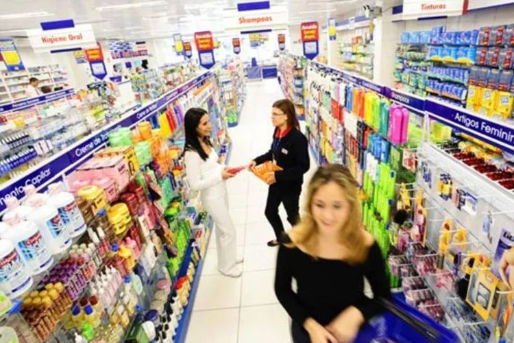 
	Farm&aacute;cias: a Medley pagava &agrave;s redes farmac&ecirc;uticas para garantir espa&ccedil;o nas g&ocirc;ndolas. A estrat&eacute;gia levou a empresa a sucessivos preju&iacute;zos a partir de 2010
 (Alexandre Battibugli/EXAME)