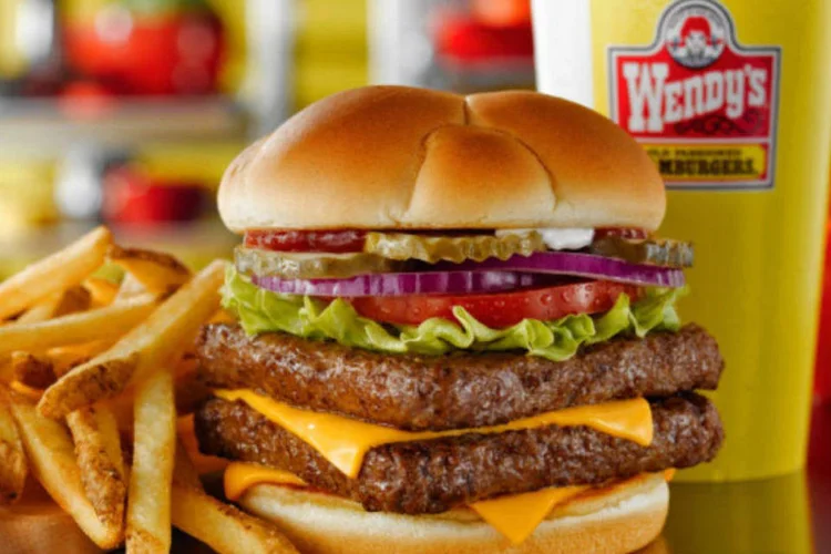 Wendy's: marca faz promoção em São Paulo, no Dia do Hambúrguer (Wendy's/Divulgação)