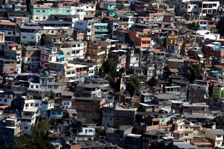 
	Vista a&eacute;rea de uma favela do Rio de Janeiro: turismo foi menor que o esperado
 (Matthew Stockman/Getty Images)