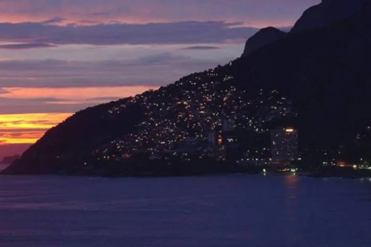 O Morro do Vidigal vai promover um Arrastão Cultural Sustentável, no dia 18 de junho, com atividades culturais, ambientais, teatro, desfile de moda sustentável, capoeira, jiu-jitsu e rugby (Arquivo/Wikimedia Commons)