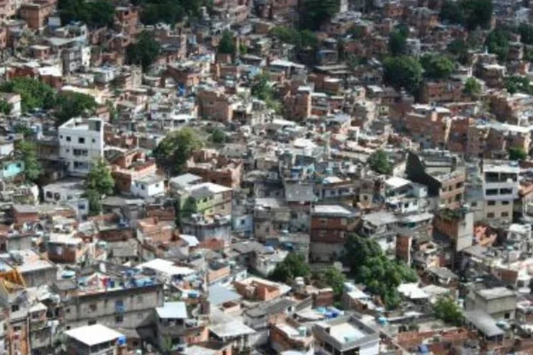 Estudo aponta que a desigualdade também vêm diminuindo no Brasil (Arquivo)