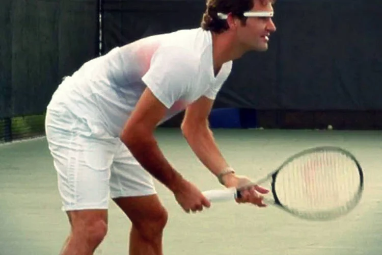 
	Roger Federer usa Google Glass: &oacute;culos inteligentes est&atilde;o &agrave; venda por 1.500 d&oacute;lares nos EUA
 (Reprodução/Youtube)