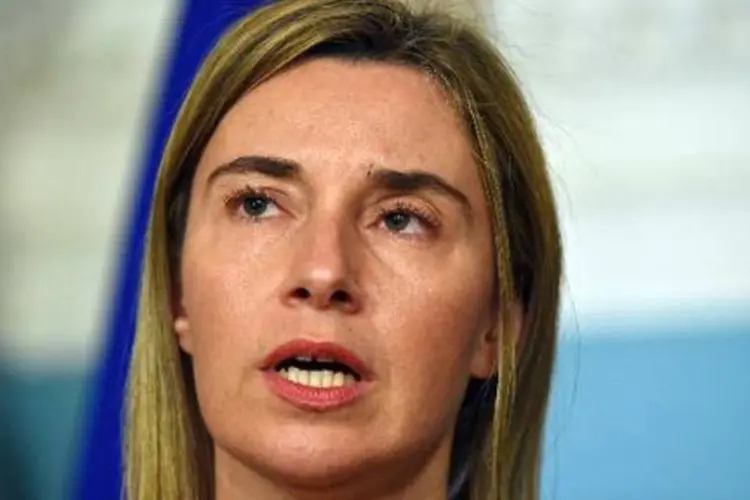A chefe da diplomacia europeia, Federica Mogherini: líderes da UE decidiram que devem atuar e destinaram mais fundos às missões de busca e resgate no mar (Mladen Antonov/AFP)