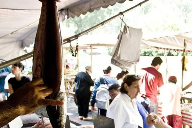 Feira da Gávea: no Rio, mercados e restaurantes reclamam de falta de alimentos (Márcio Nunes/Contigo)