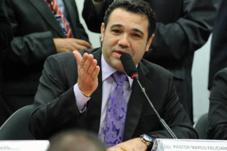 
	O deputado pastor Marco Feliciano (PSC): &quot;Represento essa comunidade crist&atilde; que &eacute; atacada&quot;, alegou.
 (Luis Macedo / Câmara dos Deputados)