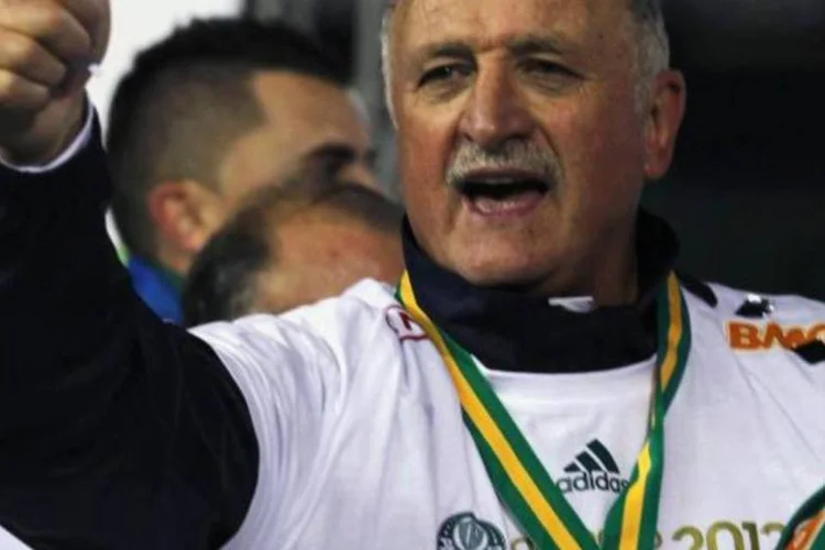 
	T&eacute;cnico Felip&atilde;o, do Palmeiras, ao ganhar a Copa do Brasil 2012: o t&eacute;cnico do pentacampeonato brasileiro em 2002 se disse rejuvenescido e n&atilde;o poupou franqueza
 (Paulo Whitaker/Reuters)