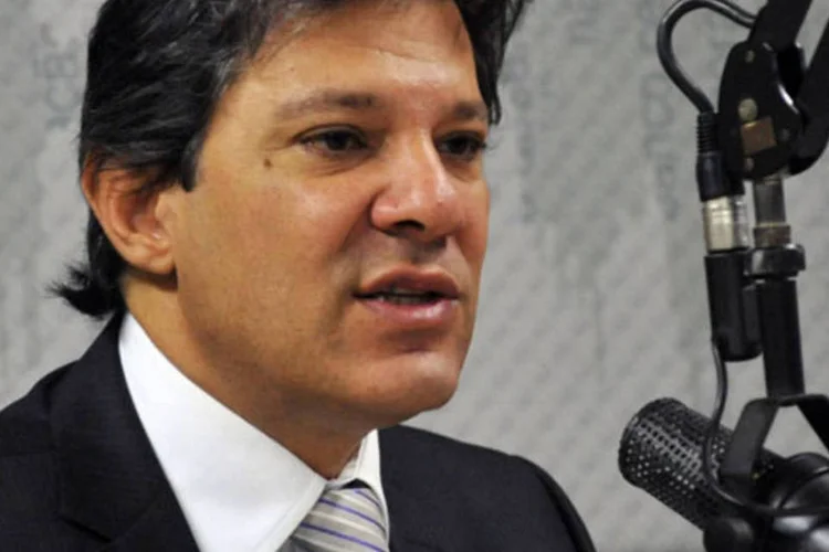 O ministro da Educação, Fernando Haddad, em entrevista: ao todo, 120 cidades serão beneficiadas (Elza Fiúza/Abr)