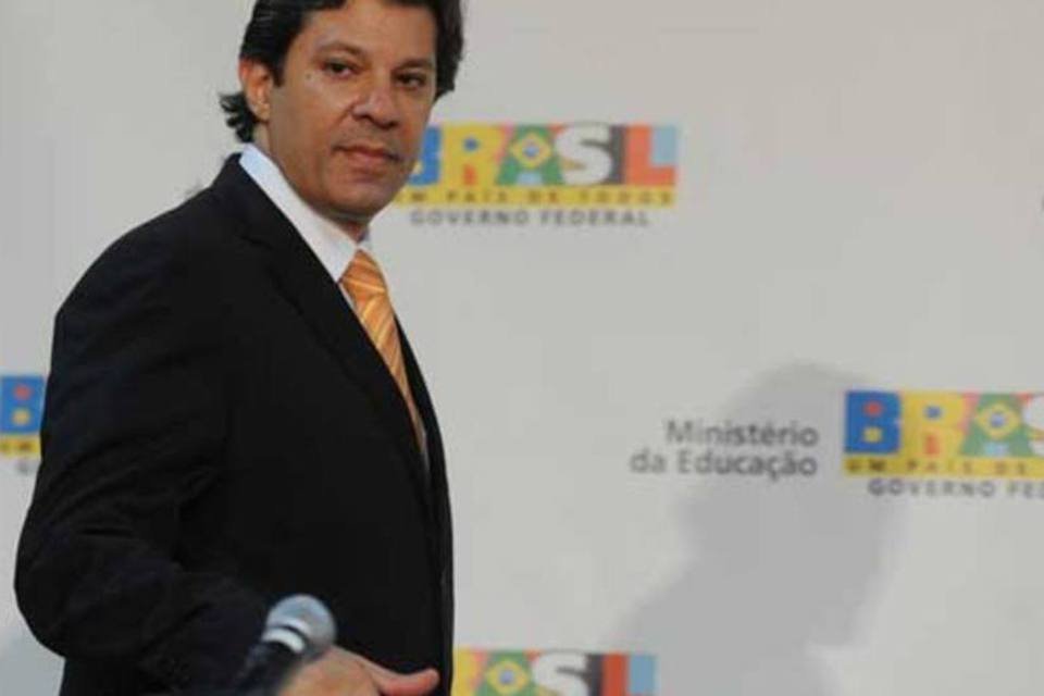 "Adversários vão tentar macular o Enem", diz Haddad