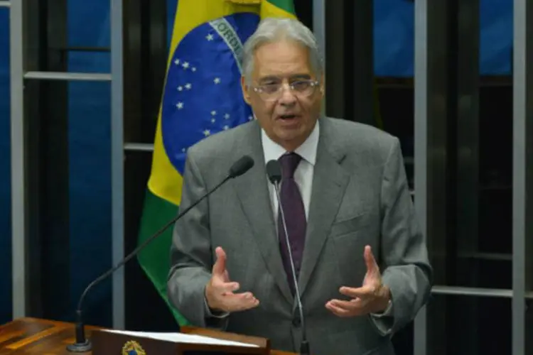 
	Fernando Henrique Cardoso: ex-presidente disse que a Petrobras &quot;deu marcha &agrave; r&eacute;&quot; durante o governo de seu sucessor, o petista Luiz In&aacute;cio Lula da Silva
 (Wilson Dias/Agência Brasil)